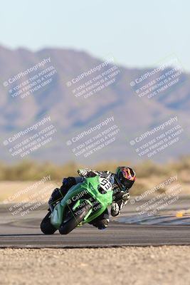 media/Dec-07-2025-CVMA (Sun) [[3e7d2de5dc]]/Race 16-Formula Middleweight/